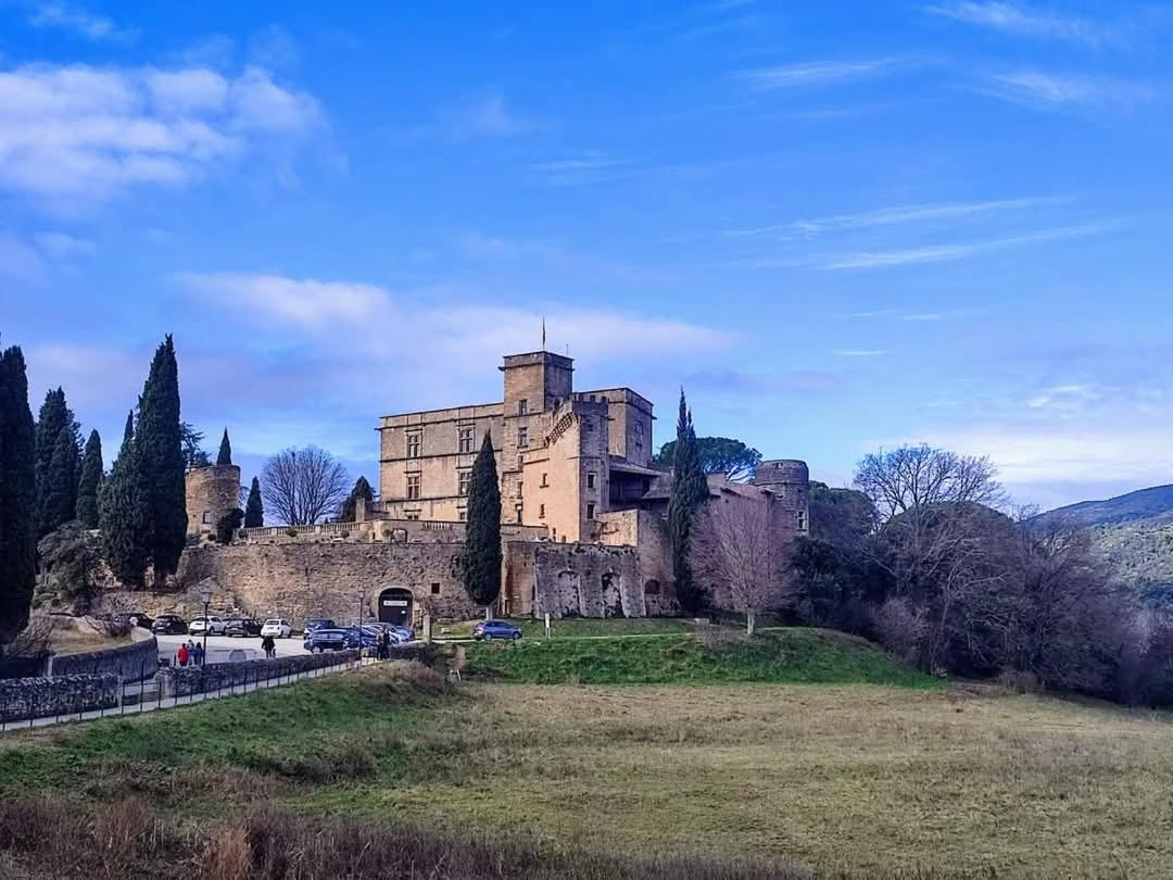 La Fee Viviane Et Michel L'Enchanteur Robion en Luberon Eksteriør bilde